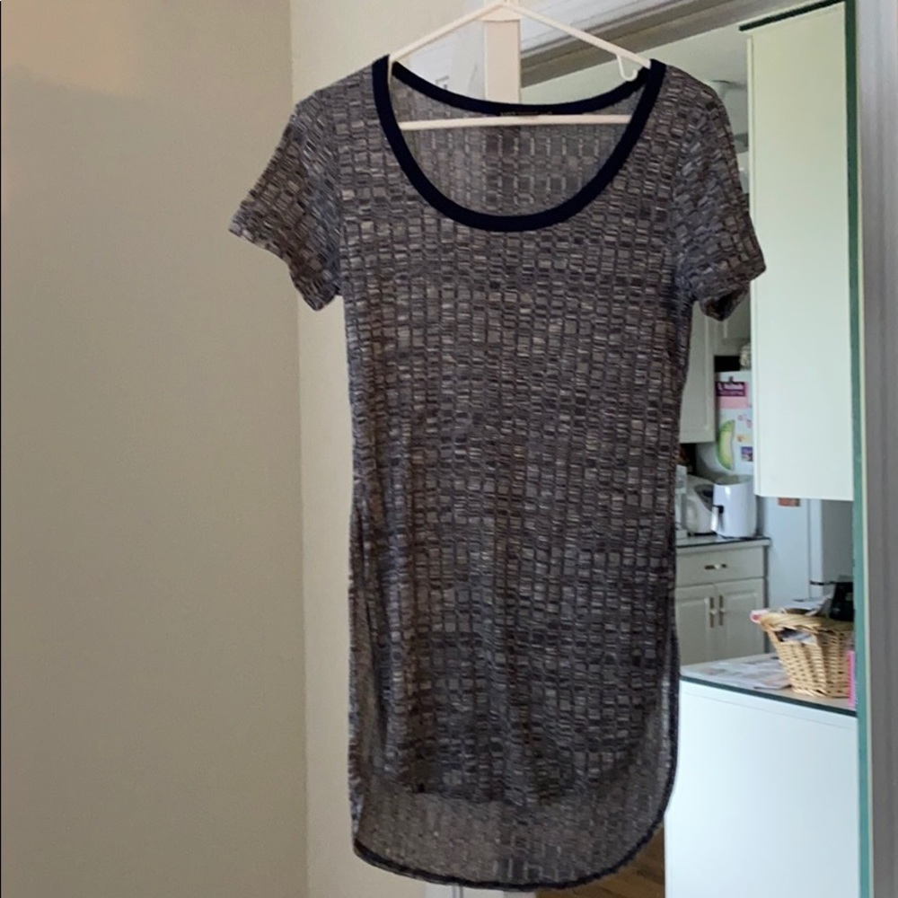 🌸Super soft navy blue long t shirt Blouse